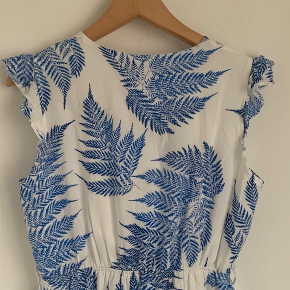 Sleeveless Romper White Blue Leaf Print - Picture 6 of 9
